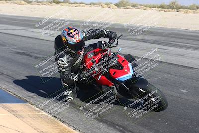 media/Dec-01-2025-Moto Forza (Mon) [[2daa91e15f]]/1-Advanced Group/Session 4 (Turn 10 Inside)/